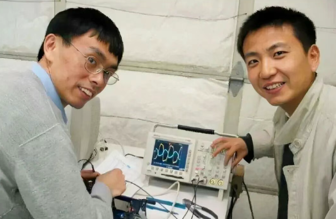 手握2家千亿公司，江苏盐城“首富”正改写中国芯片版图？