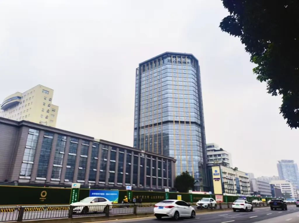 干了30年营收数千万！72岁“物业老兵”想赴美上市！