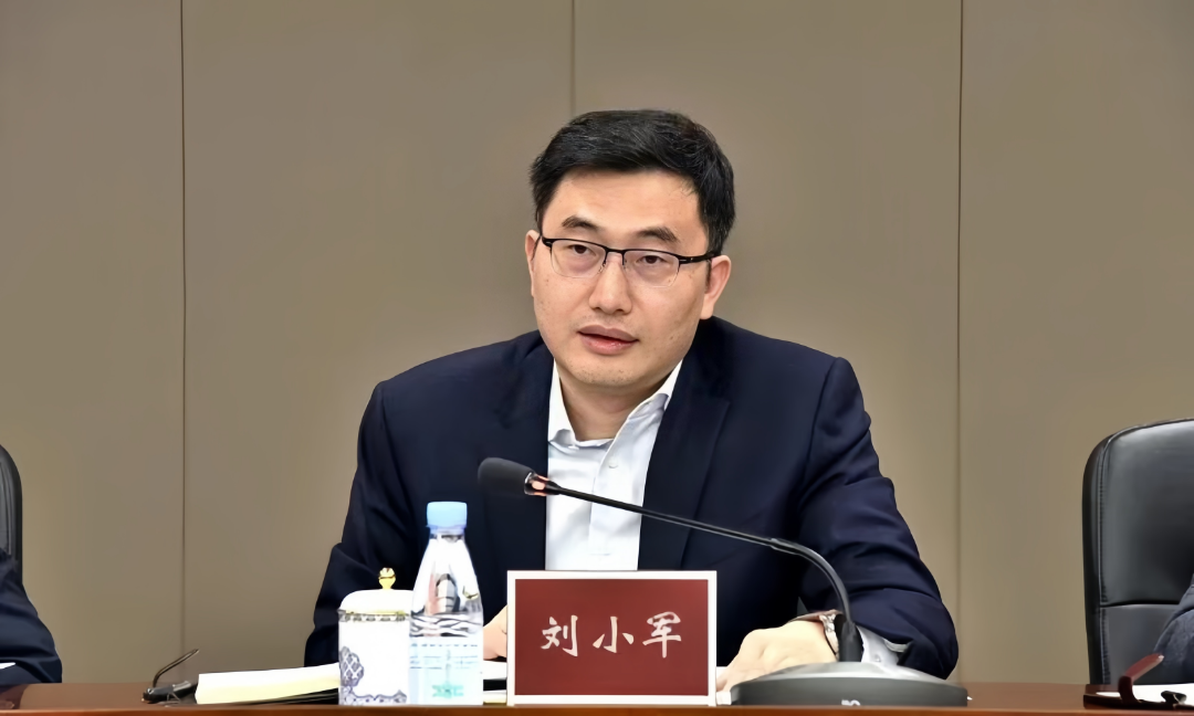 “万亿”农商行、“千亿”重庆发展投资迎新帅；四川4家国企 “一把手” 履新