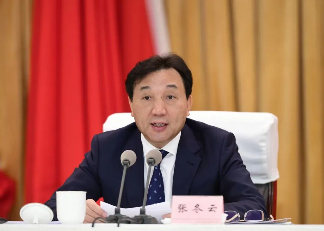 千亿国企换帅；张冬云任四川省副省长；曹俊杰辞去成都市副市长职务……