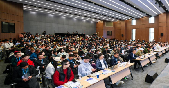 超千人到场参与! 腾讯云社区“龙虾公开课”首站走进成都高新区 超千人到场参与! 腾讯云社区“龙虾公开课”首站走进成都高新区