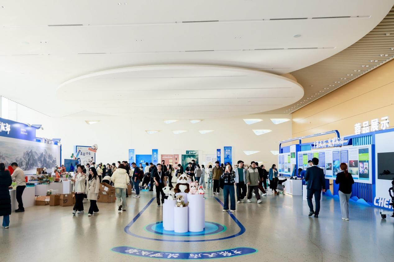 从智能机器人到AI锦绣 16款“成都高新造”进京“圈粉”