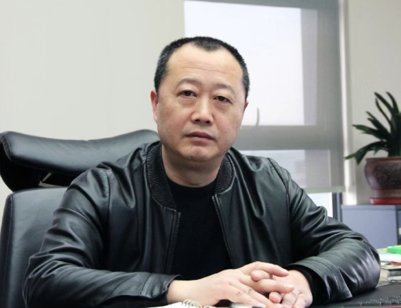 成都60后“刀客夫妻”创办企业上市刚获受理，成理人多“狠角”……