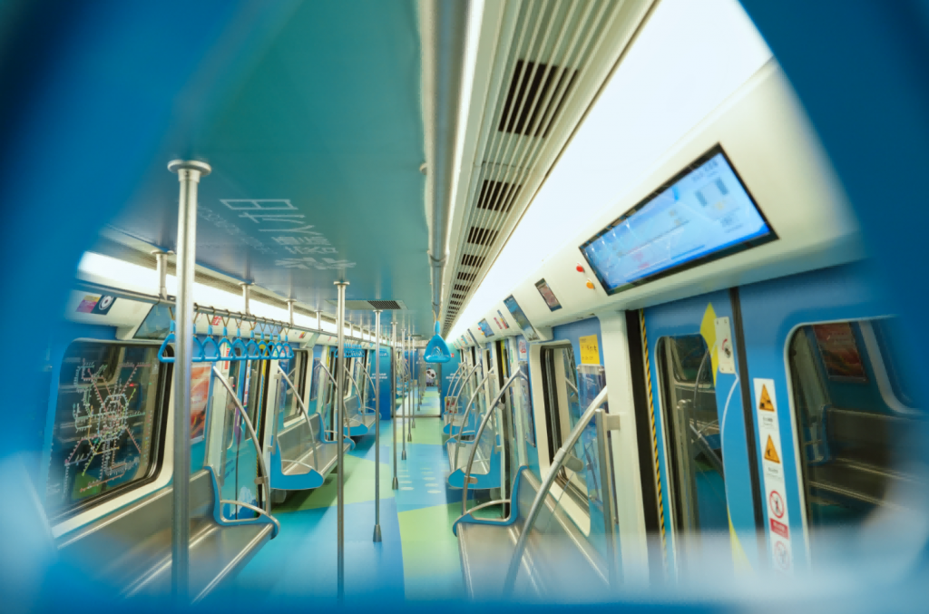 “蓉漂号”主题列车今日上线，来地铁1号线偶遇！